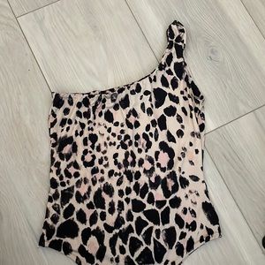 One shoulder leopard bodysuit